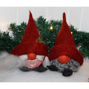 Svenske nisser, Selma & Sune med rde huer i Gotlandsk uld - 18-20 cm