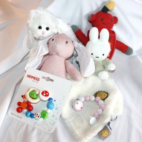 Babypakke til pige, Nr. 106