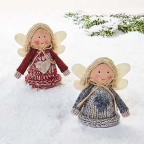 2 stk engle i strikkjoler