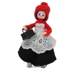 Kammerpige med strygejern 2010 - Herregrdsnisse