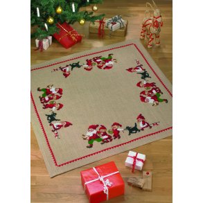 Broderikit - Juletrstppe - Nisser med sort hund - 120 cm