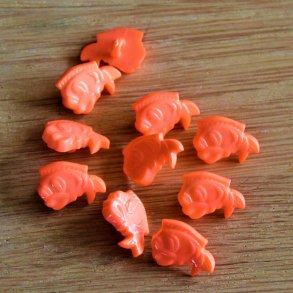 10 stk. Knapper i plast-Laksefarvet-Fisk