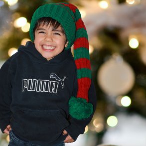 Nissehue i groft strik - Stribet Rd/Grn - Fra 2 r til voksen-med/uden navn