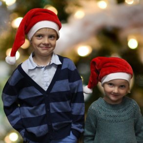 Nissehue i limke fleece - Luksus - Vlg mellem 2 strrelser - med/uden navn