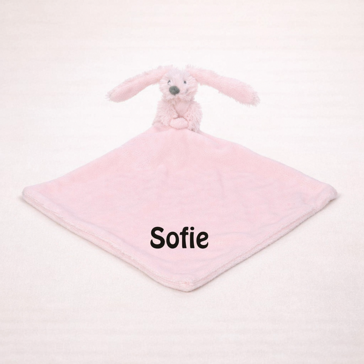 Stor nusseklud, Kaninen Richie, Pink- med/uden navn