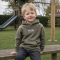 Armygr�n h�ttetr�je med broderet navn og f�dsels�r